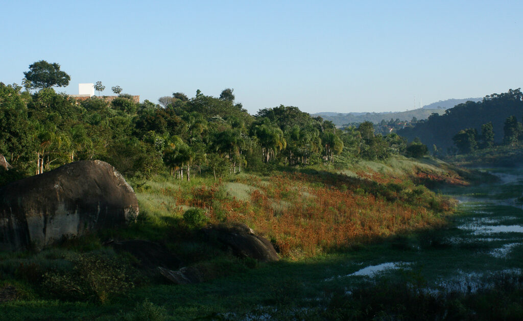 Foto de CASA EM JOANÓPOLIS, 2005 - UnaMunizViegas