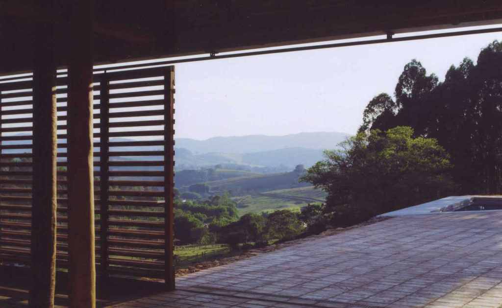 Foto de PAVILHÃO CARAMBÓ, 2001 - UnaMunizViegas