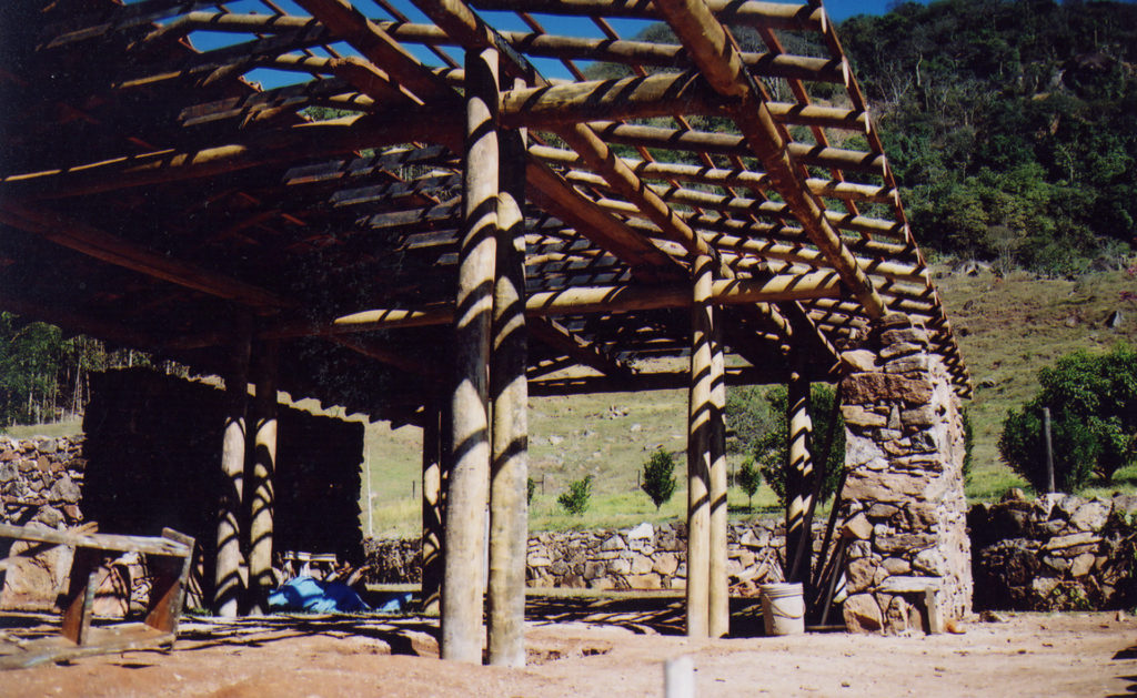 Foto de PAVILHÃO CARAMBÓ, 2001 - UnaMunizViegas