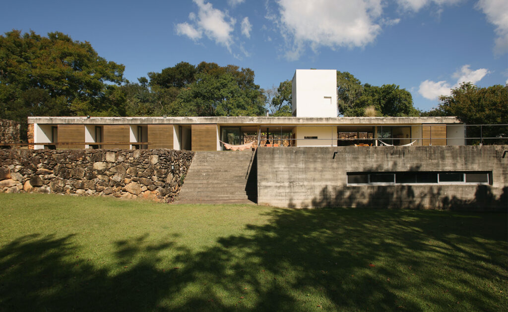 Foto de CASA EM JOANÓPOLIS, 2005 - UnaMunizViegas